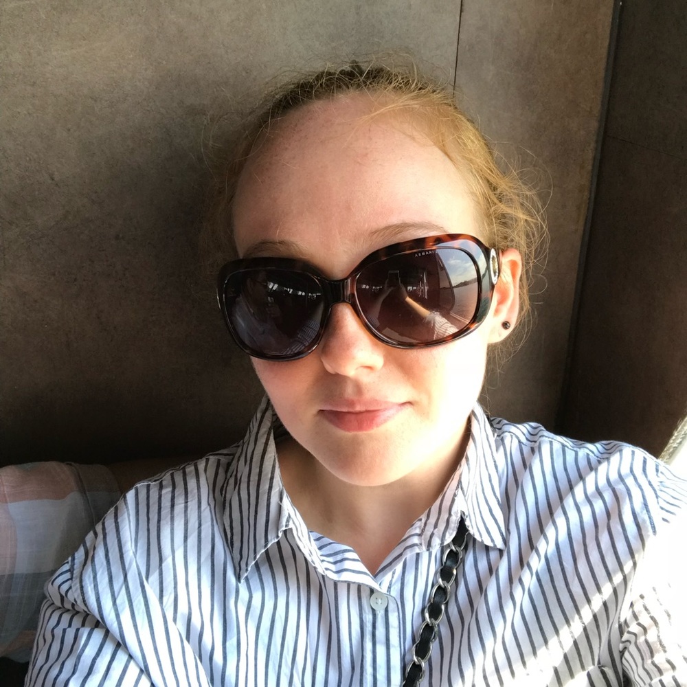 Meet your Posher, Amber